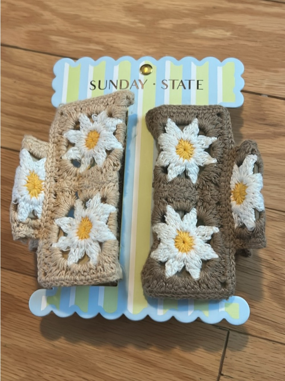 Sunday State Crochet Daisy Hair Clips - Beige & Brown